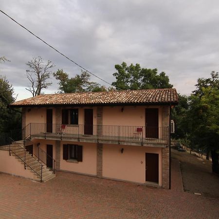 Castello di Serravalle Agriturismo Ca' Isotta מראה חיצוני תמונה