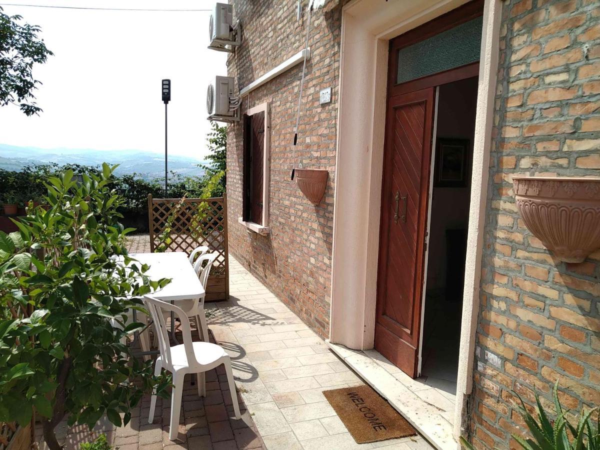Castello di Serravalle Agriturismo Ca' Isotta מראה חיצוני תמונה