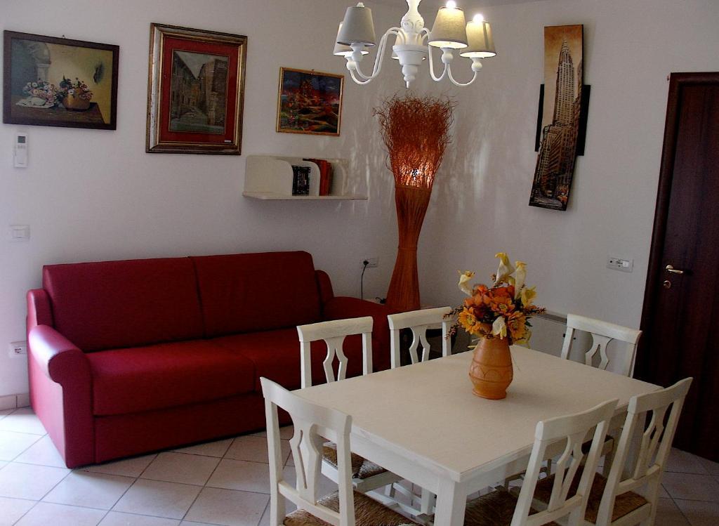 Castello di Serravalle Agriturismo Ca' Isotta מראה חיצוני תמונה
