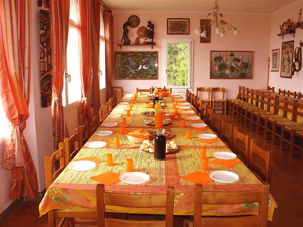 Castello di Serravalle Agriturismo Ca' Isotta מראה חיצוני תמונה